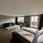 Wolke 4 4*